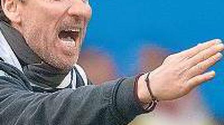 Richtungsweisend? Auf Marco Kurz kommt viel Arbeit zu. Foto: dpa