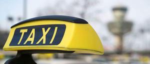 Besonders am Flughafen Tegel hatte der Taxibetrüger leichtes Spiel mit den Touristen.