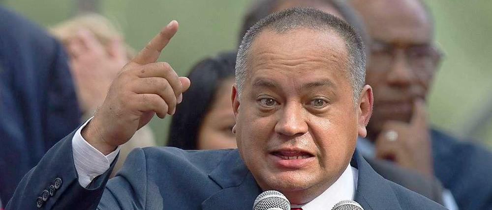Venezuelas Parlamentspräsident Diosdado Cabello, ein enger Vertrauter von Hugo Chavez, wurde von der Nationalversammlung im Amt bestätigt.