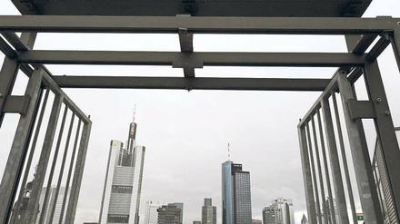 Weniger himmlisch. Banken sind beim Auszahlen von Boni an ihre Top-Manager seit der Finanzkrise vorsichtiger geworden. 