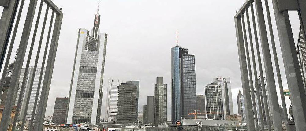 Weniger himmlisch. Banken sind beim Auszahlen von Boni an ihre Top-Manager seit der Finanzkrise vorsichtiger geworden.