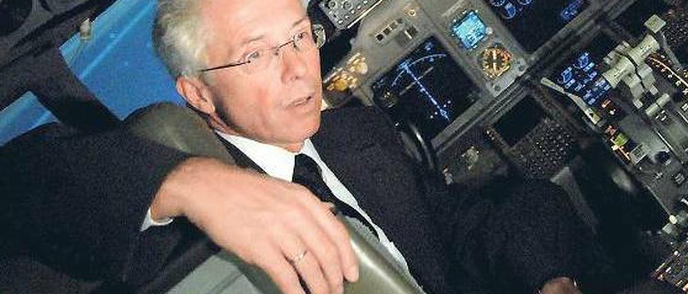 Im Blut Kerosin. Wolfgang Prock-Schauer arbeitet seit 30 Jahren in der Branche.