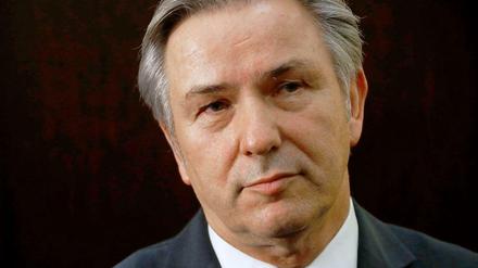 Der Regierende Bürgermeister Klaus Wowereit informiert am Montag die Presse über seinen Rücktritt als Flughafen-Aufsichtsratschef.