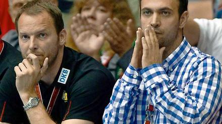 Hoffen und bangen. Welche Spieler bleiben Trainer Sigurdsson (links) und Manager Hanning in der nächsten Saison erhalten? 