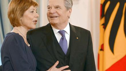 Gut lachen. Daniela Schadt und Joachim Gauck.