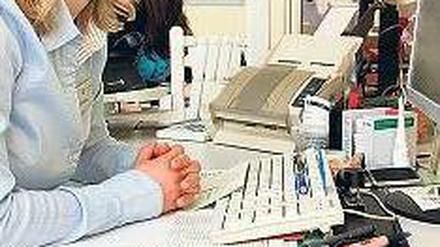 Vorne. Mitarbeiter wie Sarah Lindenberg bringen das Amt an die Spitze. Foto: dpa