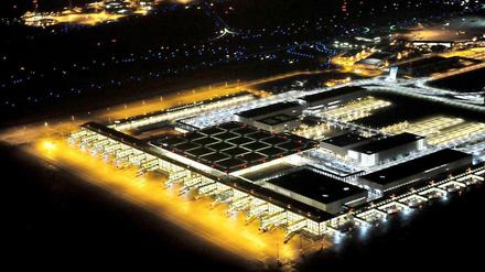 Der Flughafen BER in Berlin-Schönefeld: Eröffnung ungewiss, ebenso die Mehrkosten für den Lärmschutz.