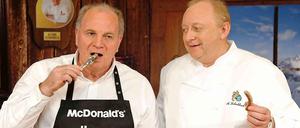 Bissig. Uli Hoeneß und Starkoch Alfons Schuhbeck bei einer Werbeaktion für McDonald’s im Dezember 2011.