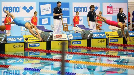 Bahn frei: Beim Final-Start über 100 Meter Freistil hatte Britta Steffen schon die Halle an der Landsberger Allee verlassen.