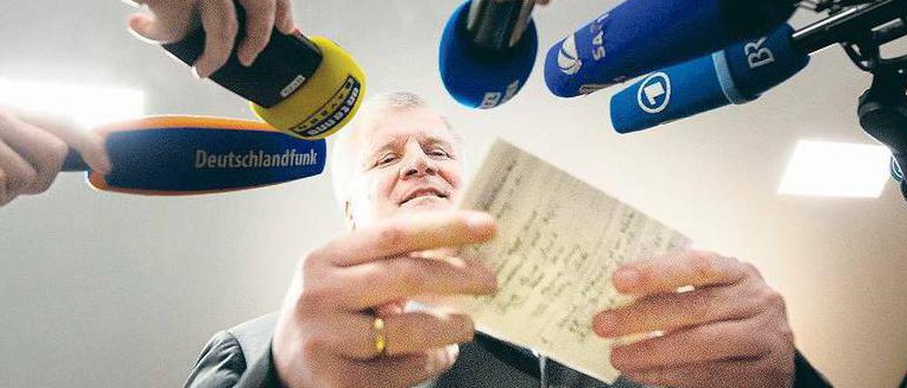 Horst Seehofer geht das Personal aus.