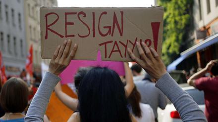 Die Demonstranten fordern Erdogans Rücktritt.