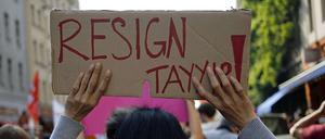 Die Demonstranten fordern Erdogans Rücktritt.