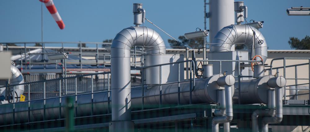Rohrsysteme und Absperrvorrichtungen in der Gasempfangsstation der Ostseepipeline Nord Stream 1.