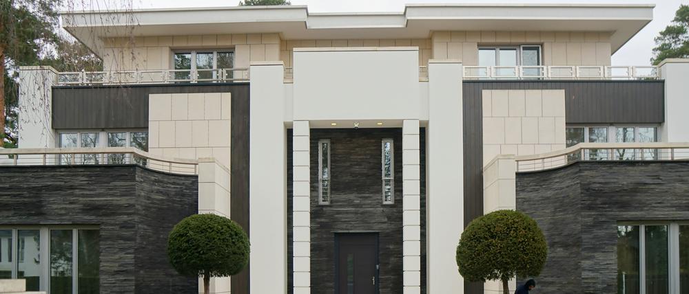 Diese Villa in Berlin-Schmargendorf soll dem russischen Oligarchen und Putin-Freund Arkadij Rotenberg gehören.