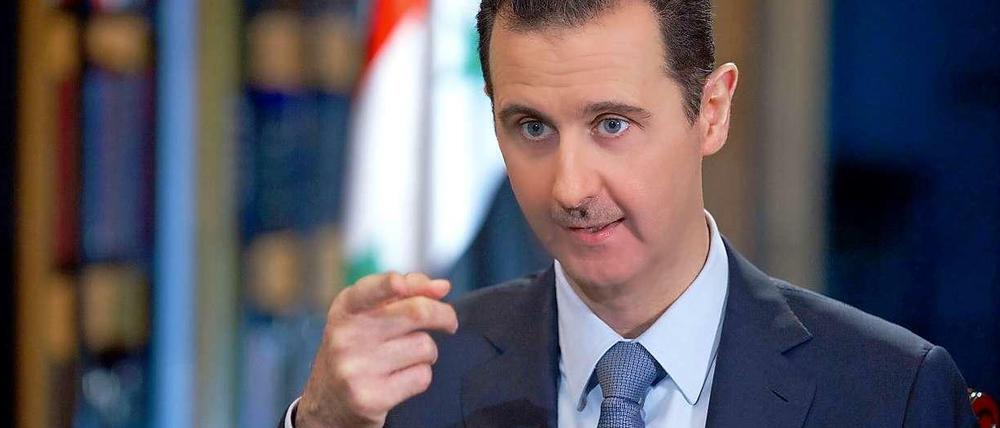 In einem Interview betont der syrische Präsident Baschar al Assad erneut, es seien im Bürgerkrieg keine Chemiewaffen eingesetzt worden. Er bringe sein eigenes Volk nicht um, so der Präsident. 