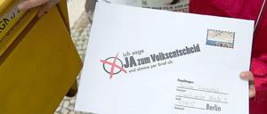 Nach schleppendem Beginn nimmt der Volksentscheid des Berliner Energietischs Fahrt auf: Seit dem Wochenende ist die Zahl der Anträge für eine Briefabstimmung spürbar gestiegen. Bis Dienstag waren es 72 988 Wahlberechtigte.