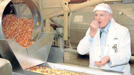 Schmeckt’s? Was Hans Riegel nicht mochte, flog bei Haribo aus dem Sortiment.Foto: Laif