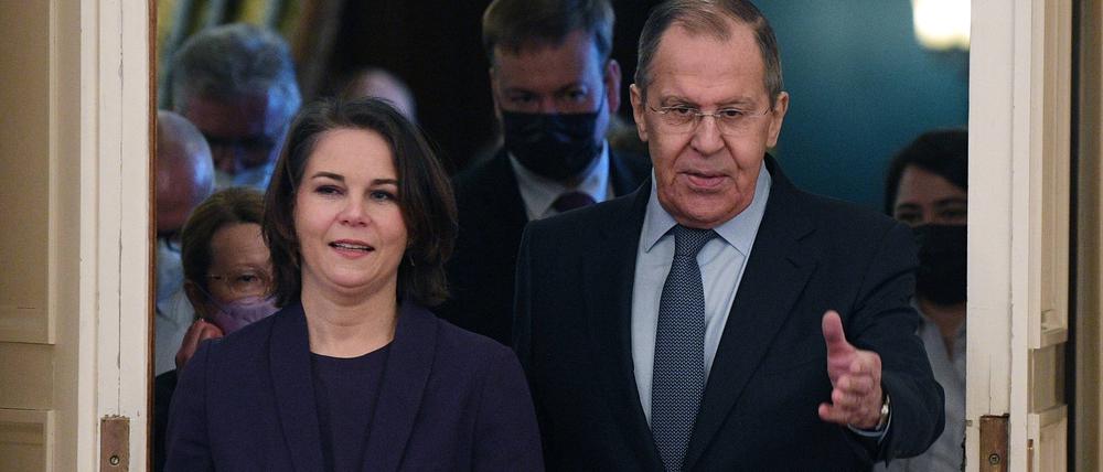 Bundesaußenministerin Annalena Baerbock bei ihrem Moskau-Besuch mit Russlands Außenminister Sergej Lawrow