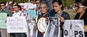 In Islamabad protestierten am Mittwoch zahlreiche Menschen gegen die Hinrichtung von Hussain.