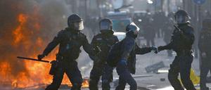 Gewaltvoller Protest. In Frankfurt gab es am Mittwoch zahlreiche Festnahmen und Verletzte.