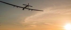 Der Sonnenflieger "Solar Impulse 2" hebt in Indien ab und ist nun auf dem Weg nach Myanmar. 