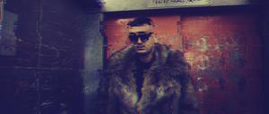 Unter dem Künstlernamen „Haftbefehl“ ist der Offenbacher Rapper Aykut Anhan bekannt. Seinen Fans möchte der Musiker nun NFT-Zertifikate im Internet verkaufen.
