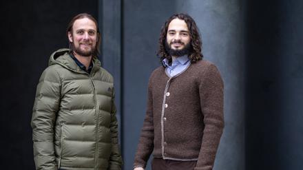 Die Jesus-Darsteller Frederik Mayet (l.) und Rochus Rückel im Passionstheater von Oberammergau.