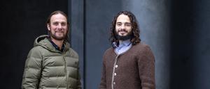 Die Jesus-Darsteller Frederik Mayet (l.) und Rochus Rückel im Passionstheater von Oberammergau.