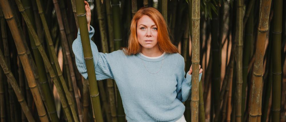 Neuer Blick. In ihrer Funktion als Green Consultant hinterfragt Schauspielerin Esther Roling die Gewohnheiten an Filmsets.