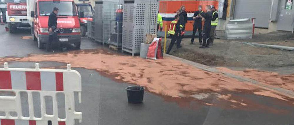 Dieses Foto von dem Vorfall im Tesla-Werk in Grünheide wurde der Partei ÖDP Brandenburg zugespielt.