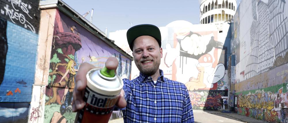 Auf dem Teufelsberg hat Paul Punk zusammen mit einem Freund ein inzwischen berühmtes Comic hinterlassen - ihre Namen wurden nicht erwähnt.