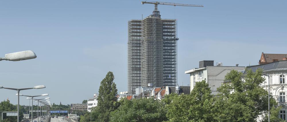 Der Unvollendete. Der Steglitzer Kreisel der Adler steht wie ein Sinnbild für eine verfehlte Wohnungsbaupolitik und schwierige finanzielle Rahmenbedingungen.