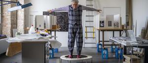 Schwung holen: Raimund Kummer in seinem Atelier.