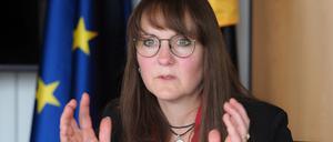 Katrin Lange (SPD), Brandenburger Ministerin der Finanzen und für Europa, spricht während eines Interviews mit der dpa. +++ dpa-Bildfunk +++