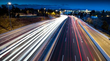 Auf der Autobahn sind bald wohl deutlich weniger Verbrenner unterwegs. 