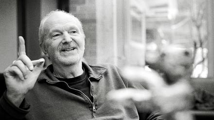 Michael Gwisdek, Schauspieler. Hier fotografiert beim Interview in seinem Haus in der Schorfheide nördlich von Berlin, 2010.