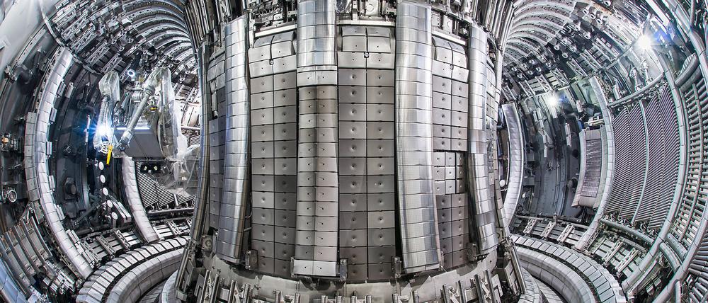 Die Brennkammer des weltweit größten Fusionsreaktors JET.