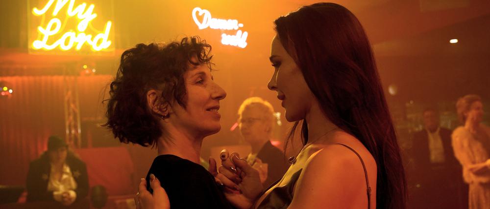 Miteinander zueinander? Kommissarin Nina Rubin (Meret Becker, links) und Julie Bolschakow (Bella Dayne).