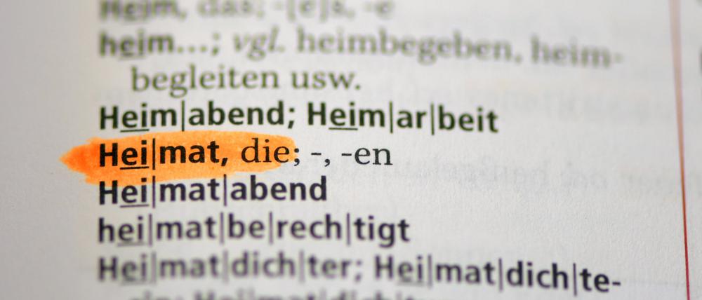 31.08.2020, Eintrag des Begriffs Heimat im deutschen Duden für Rechtschreibung, 31.08.2020, Duden 31.08.2020, Duden *** 31 08 2020, Entry of the term Heimat in the German Duden for spelling, 31 08 2020, Duden 31 08 2020, Duden 