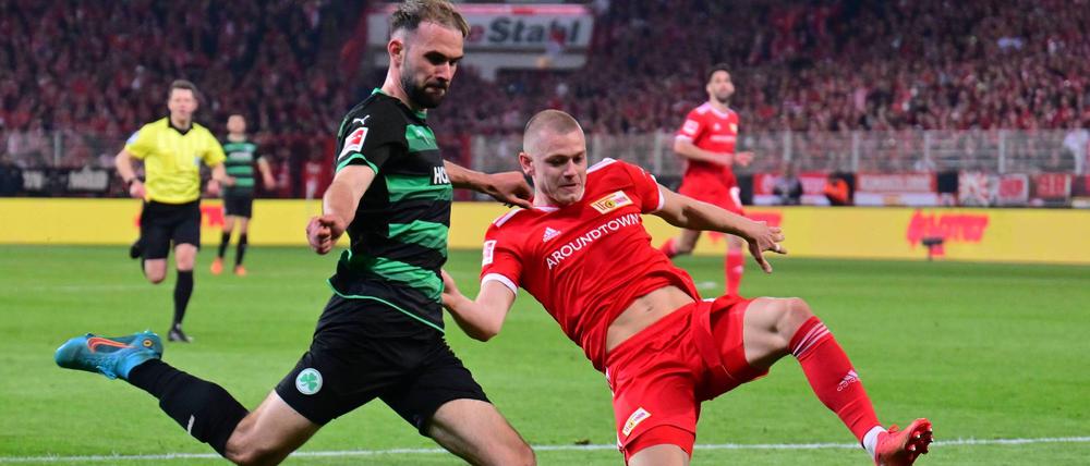 Farbmäßig die Hölle. Beim vorletzten Heimspiel von Union gegen Fürth hat Jan Spiegelberg, Initiator von „Farbschwaeche.de“, nichts gesehen.