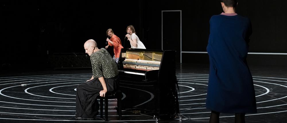 Szene aus „Das neue Leben“ vom Schauspiel Bochum.