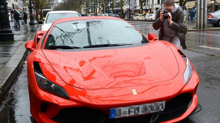 Carspotting ist wie Glücksspiel, sagen die Autofreaks. Man wisse nie, welche Autos vorbeifahren. 