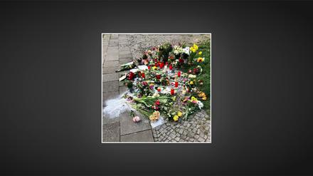 Blumen für Zohra Mohammad Gul.