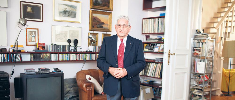 Kurt Landsberger 2012 in seiner ehemaligen Wohnung in der Apostel-Paulus-Straße in Berlin-Schöneberg.