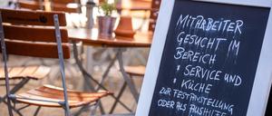 In der Gastronomie werden hunderttausende Mitarbeiter gesucht. 
