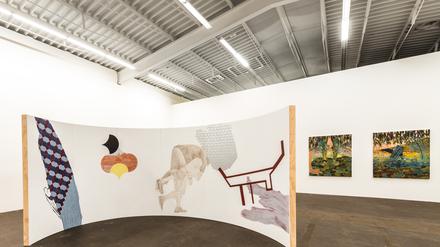 Eine Installation mit Arbeiten von Praneet Soi und Tammy Nguyen im Hamburger Bahnhof.
