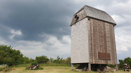 Die Bockwindmühle im Casekower Orsteil Luckow-Petershagen ist Wahrzeichen der Region. 