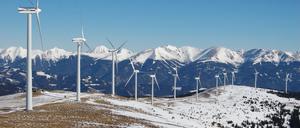 Der Tauernwindpark in Österreich liegt auf 1900 Meter Höhe. Er greift offensiv die vorhandenen natürlichen Strukturen auf und betont sie. 