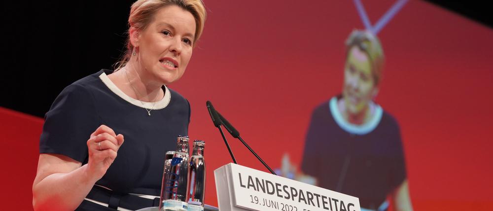 Die Parteilinke der SPD ist nicht stark genug, um Franziska Giffey direkt anzugreifen und gefährlich zu werden. Aber es läuft nicht gut für die Regierende, wenn sie Berlins Zukunft prägen will.