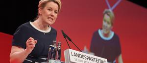 Die Parteilinke der SPD ist nicht stark genug, um Franziska Giffey direkt anzugreifen und gefährlich zu werden. Aber es läuft nicht gut für die Regierende, wenn sie Berlins Zukunft prägen will.